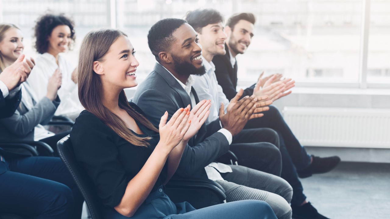 Image of audience applauding