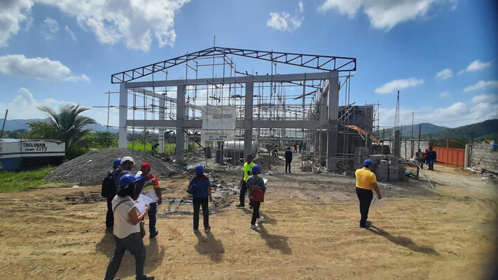 CSOs monitoring an evacuation center construction, a project of the Tacloban local government under the Citizen Monitoring Report Card activity of the USAID CHANGE project.