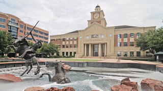 Sugarland, Texas, Town Hall 